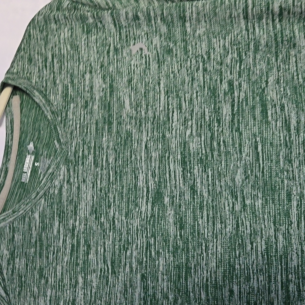 Shirts - Picture 7 of 12